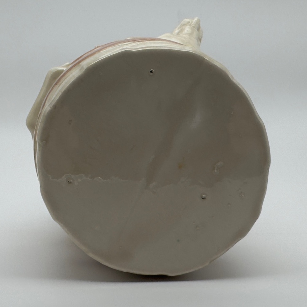 Kimple Ceramic Nesting Hen Chicken Planter W/ Blue Bonnet & Bow on Bushel Basket - Picture 6 of 10